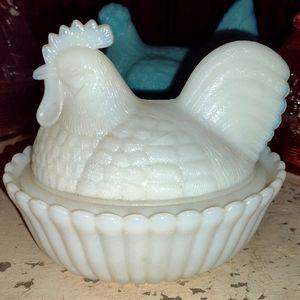 Milk glass rooster on nest candy dish
